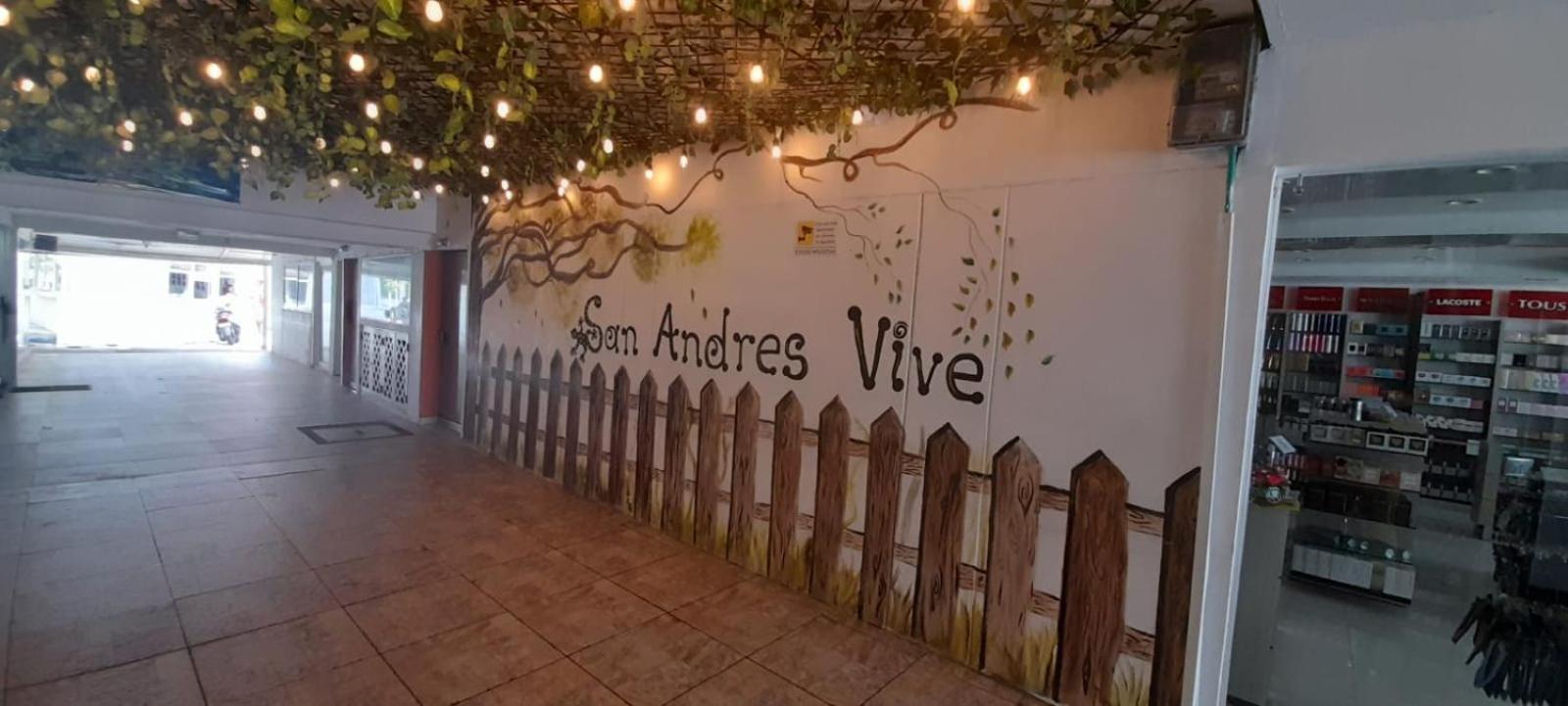 San Andres Vive Paradise Habitaciones Con Bano Privado A 80Mts De La Playa Principal Екстер'єр фото
